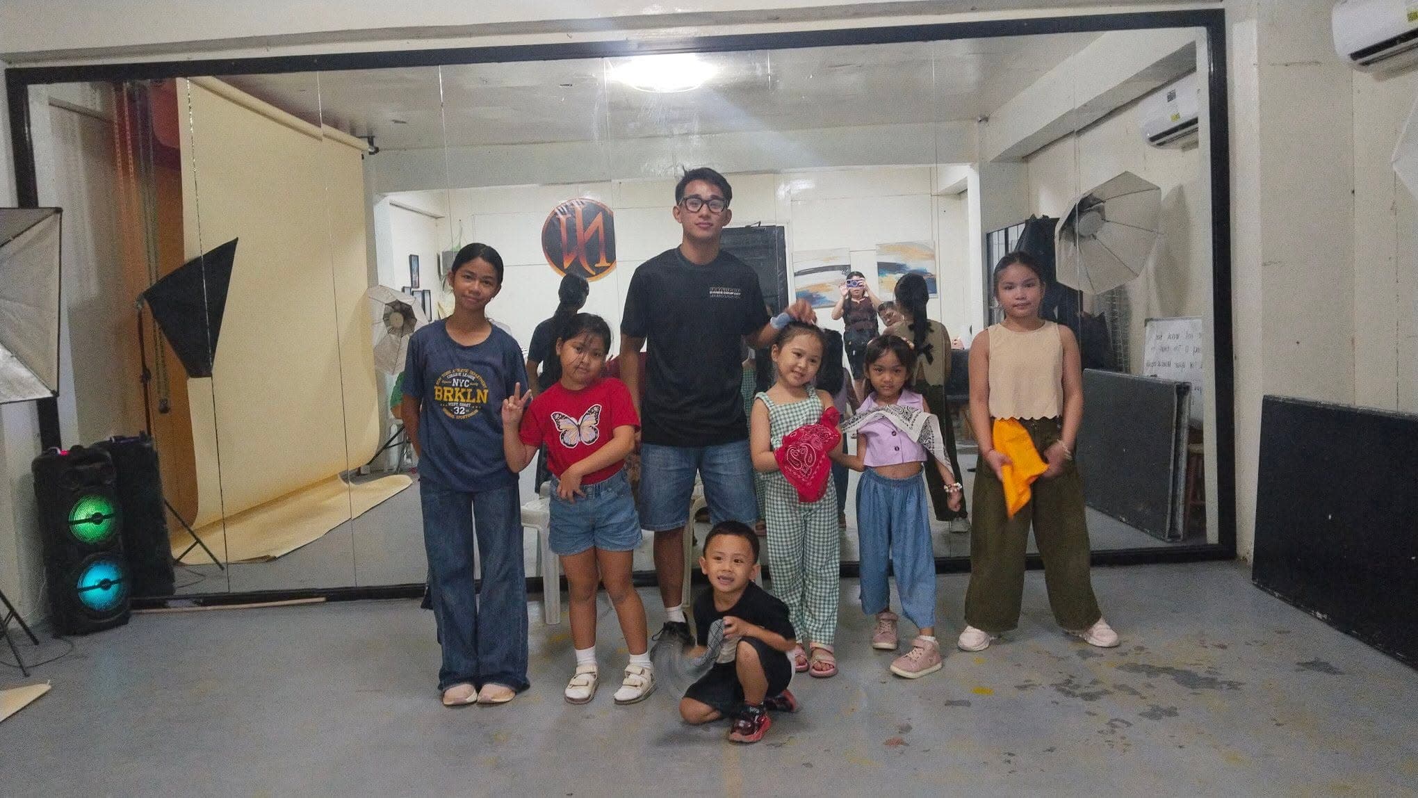 Dance rehearsal in the Jngels studio