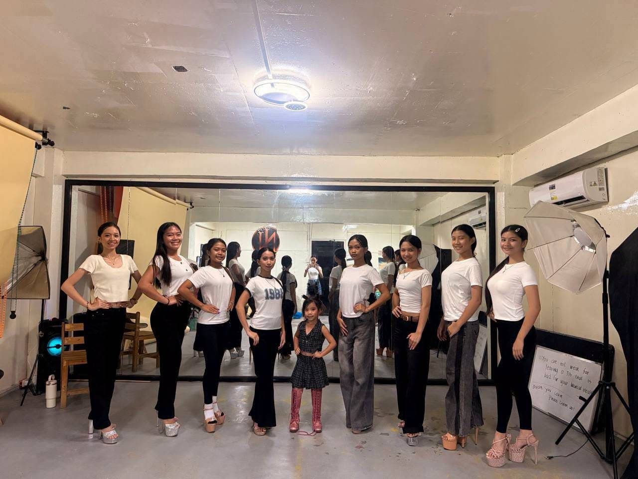 Jngels models posing during a studio workshop